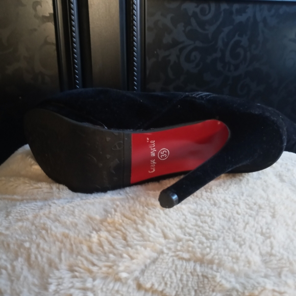 Crape Myrtle Knee High Button Suede Boots - Picture 5 of 8